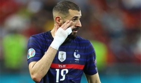 كريم بنزيما يوضح حقيقة اعتزاله ويكشف عن موقفه من العودة للريال