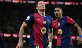 برشلونة يسحق ريال مدريد ويحرز السوبر 