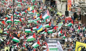 الشرخ مع إسرائيل يتعمق: البرلمان البريطاني يضغط للاعتراف بدولة فلسطينية