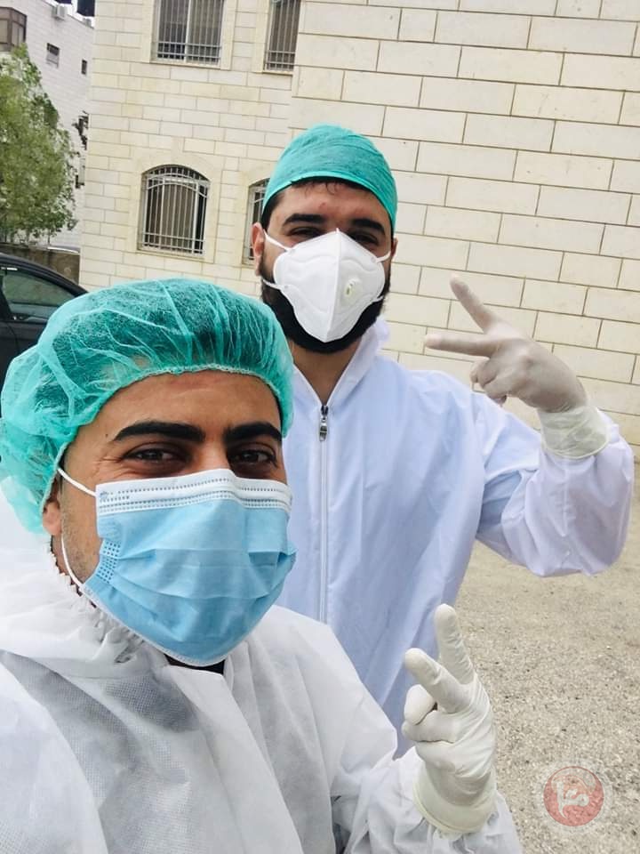 الطبيب العريس يترك غزة ليساعد زملاءه في مواجهة كورونا