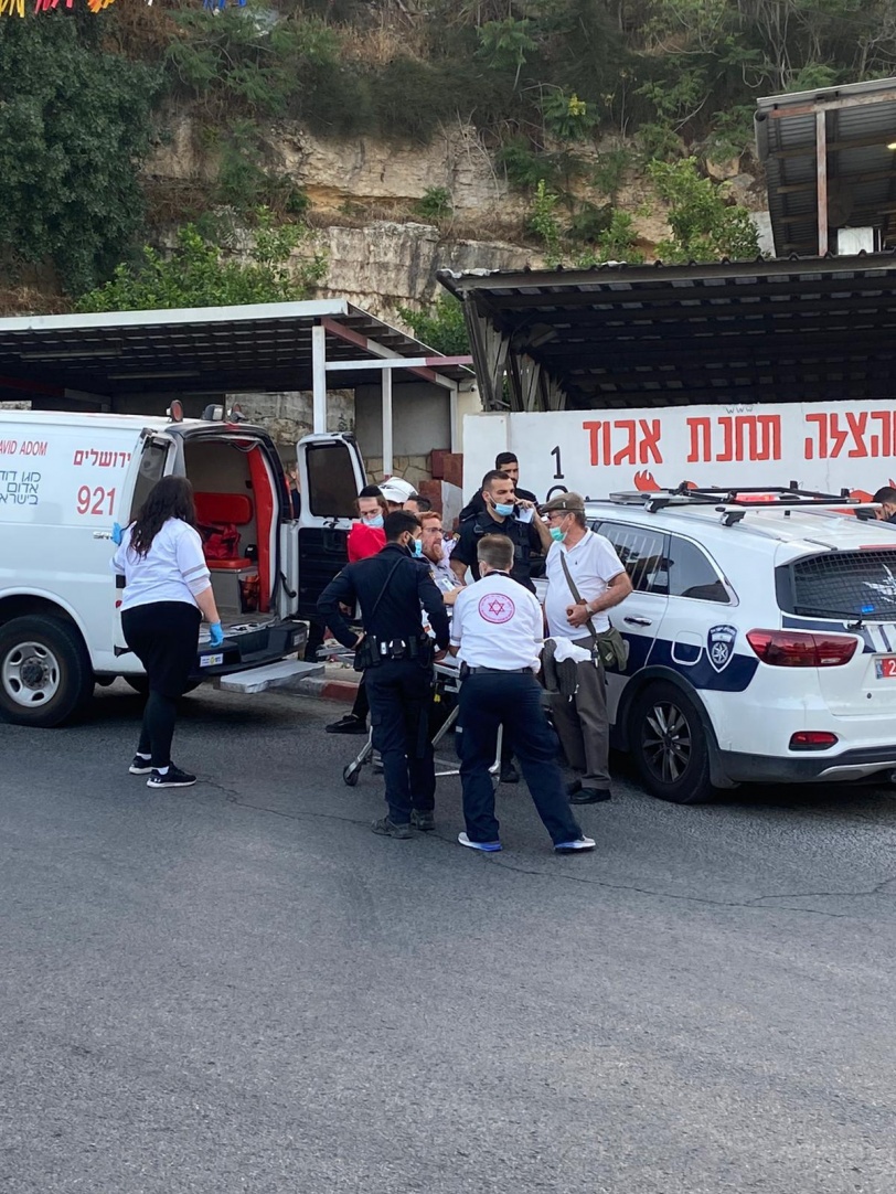 اصابة المتطرف يهودا جليك بجروح جراء تعرضه للضرب في القدس المحتلة