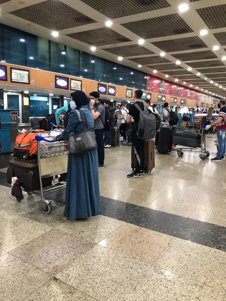 بدء وصول العالقين من مصر