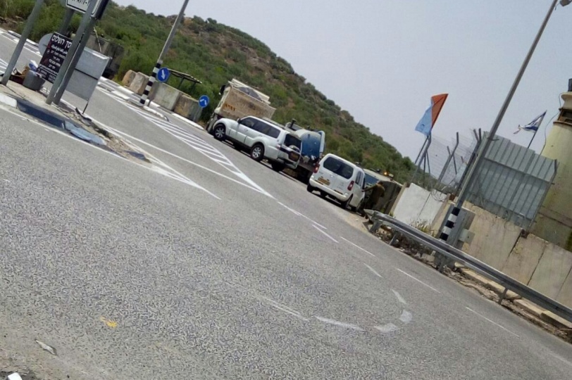 الاحتلال يصادر شاحنة وسيارة نضح غرب سلفيت