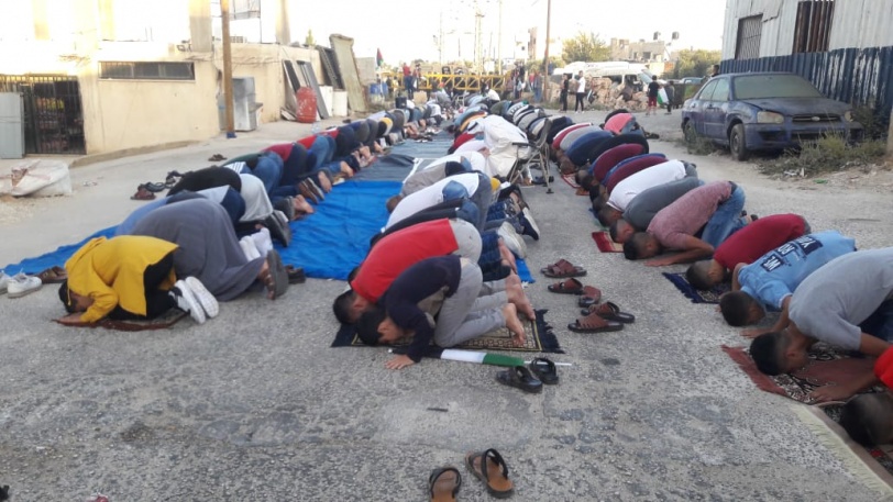 الاحتلال يمنع المواطنيين من اقامة صلاة العيد فوق اراضيهم في حارس
