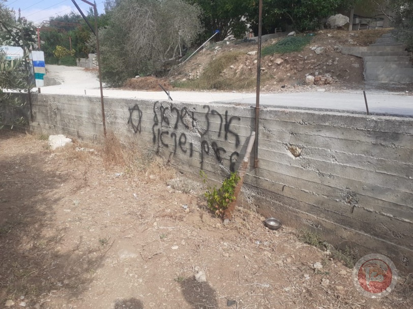 مستوطنون يحرقون سيارتين بقرية فرعتا غرب نابلس