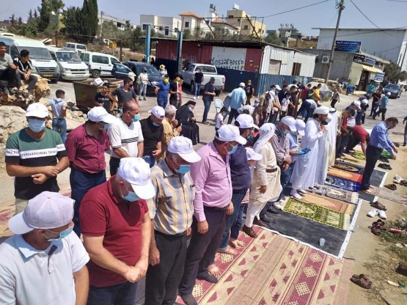 الاحتلال يمنع صلاة الجمعة على أراضي حارس المهددة 