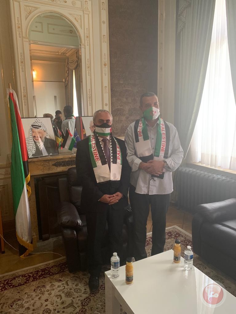 سفير فلسطين في بلجيكا يستقبل وفدا من الجاليات العربية والأجنبية
