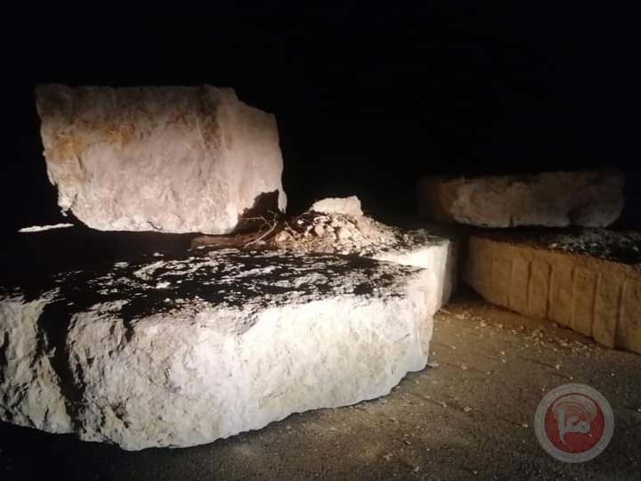 الاحتلال يغلق طريقا فرعية في عصيرة القبلية 