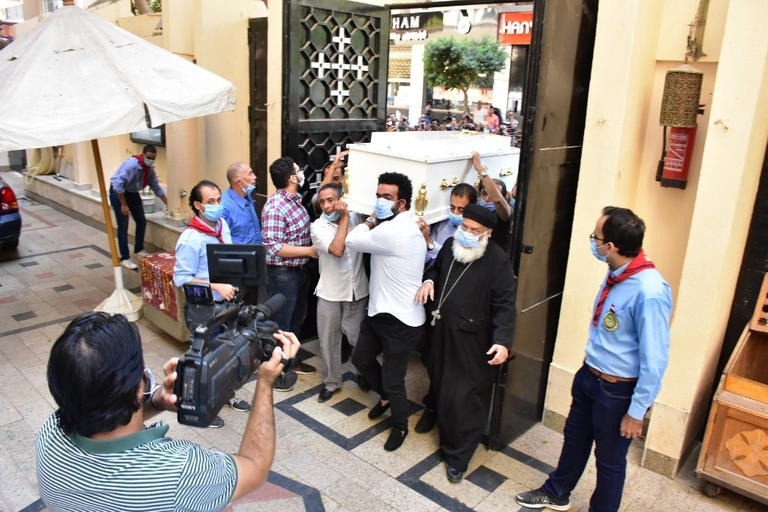صور.. نجوم الفن يودعون المنتصر بالله