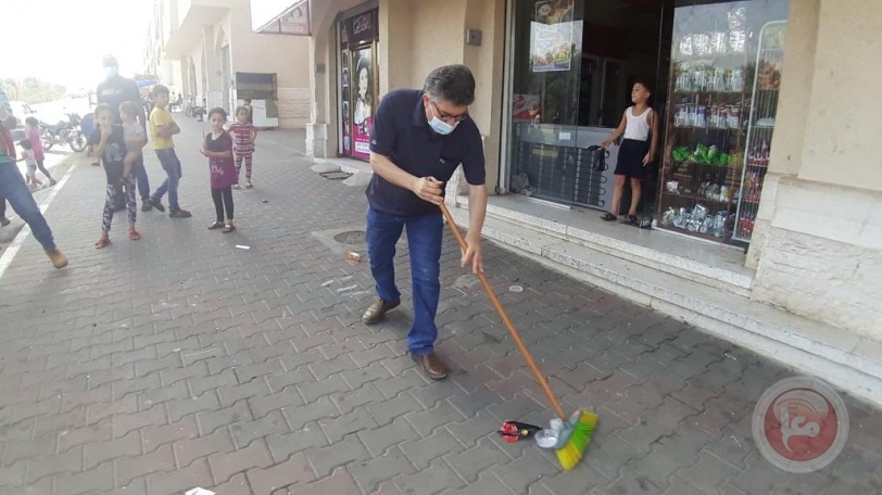 الشعبية تنظم حملات تنظيف في شوارع غزة