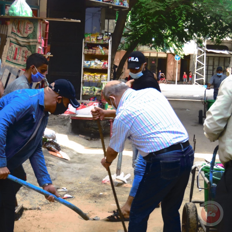 الشعبية تنظم حملات تنظيف في شوارع غزة