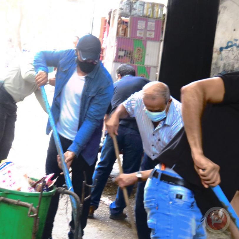 الشعبية تنظم حملات تنظيف في شوارع غزة