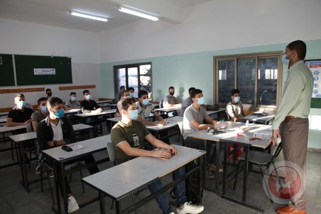  التعليم بغزة تعلن جهوزيتها لاستئناف الدارسة لطلبة الثانوية العامة