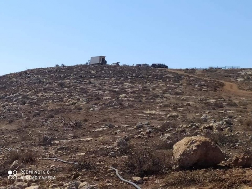 إقامة بؤرة استيطانية لتربية المواشي في بيت دجن شرق نابلس