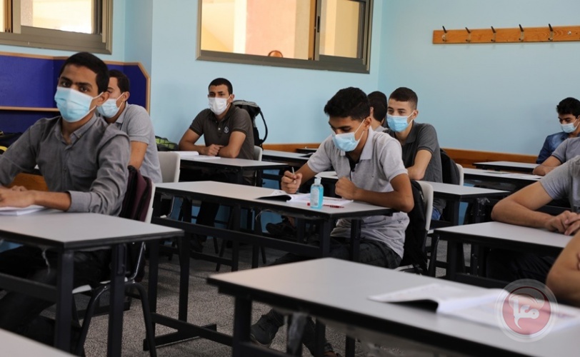 غزة- طلبة التوجيهي يعودون لمقاعد الدراسة