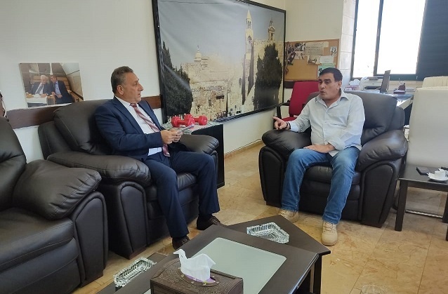 رئيس جامعة فلسطين التقنية يزور مقر معا