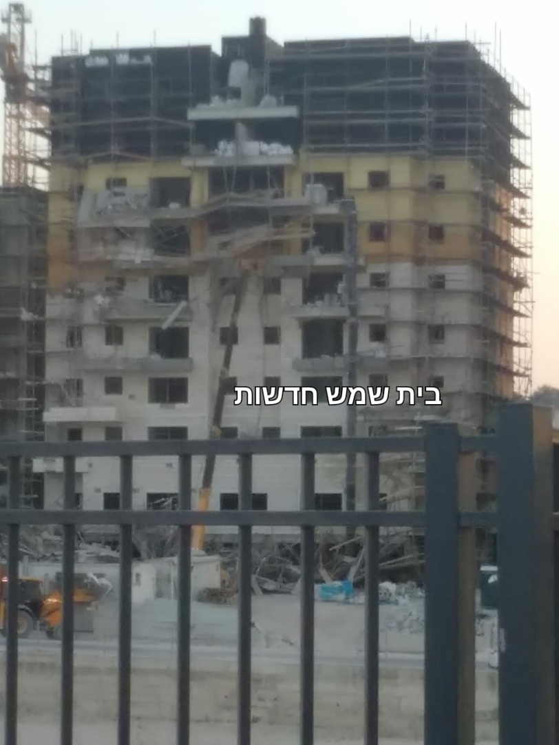 اصابة 5 عمال إثر انهيار سقالة بموقع بناء في "بيت شيمش"