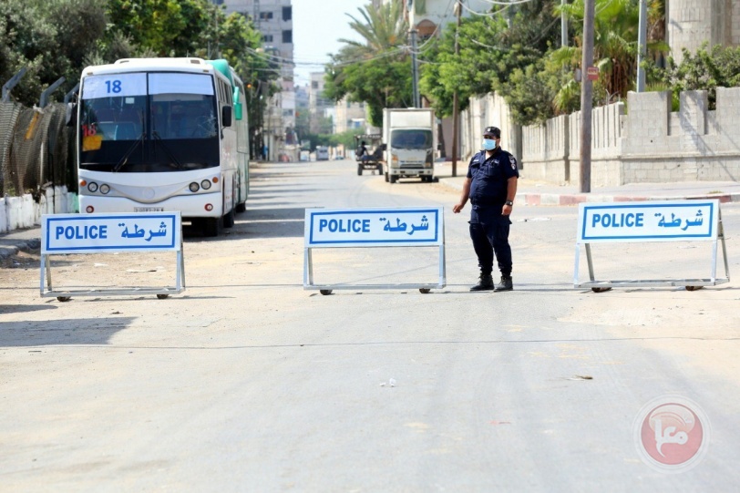 غزة: "مباحث كورونا" تُغلق 34 محلاً ومنشأة مخالفة لاجراءات السلامة