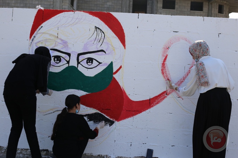 العمل النسائي يفتتح جدارية بغزة تحث على الفحص المبكر لسرطان الثدي