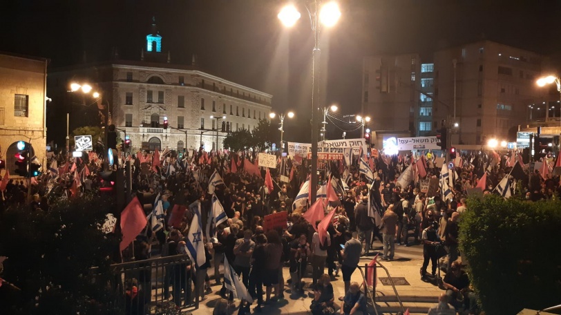 الأسبوع الـ 19 للتظاهرات: الآلاف يتظاهرون ضد نتنياهو
