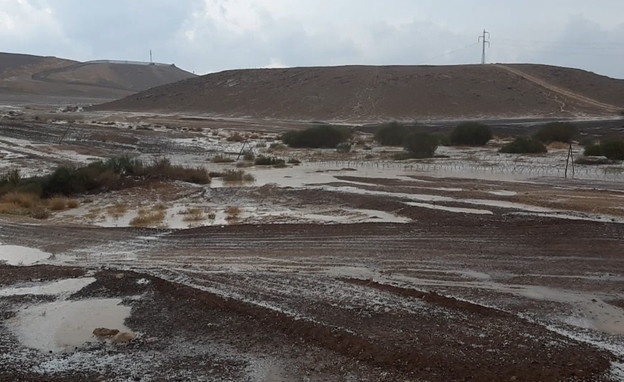 فيضانات بالنقب.. أمطار رعدية الليلة وغدا ومنخفض جوي الأربعاء