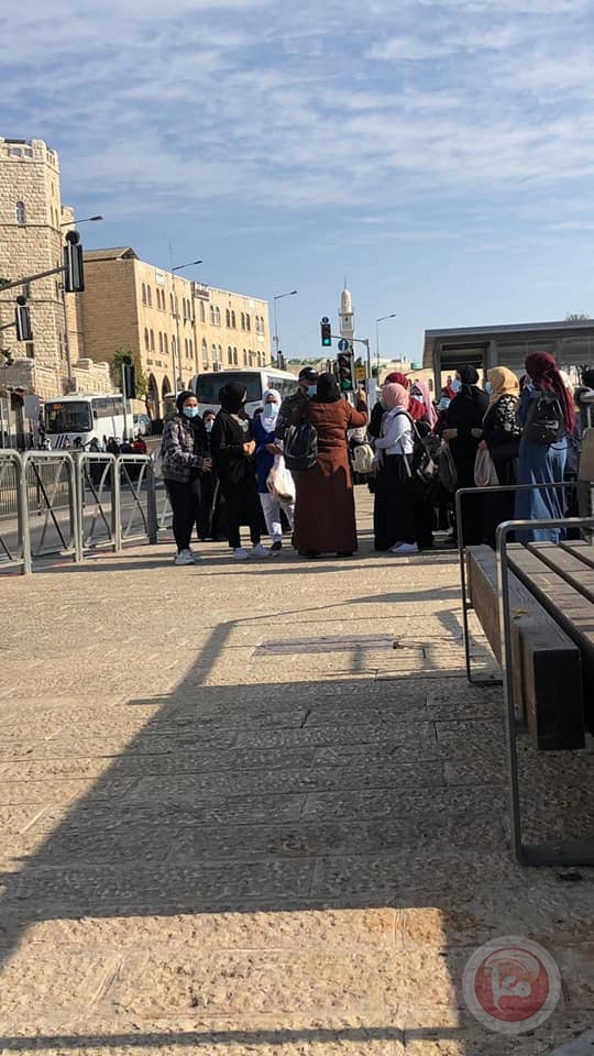 للجمعة الثالثة على التوالي- الاحتلال يمنع اهالي الضفة من الصلاة في الاقصى 