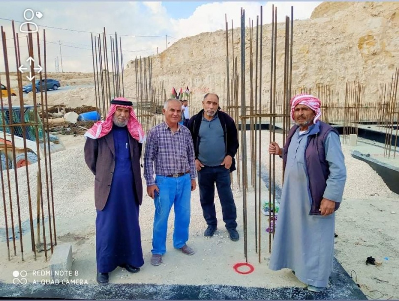 بجهود مجتمعية.. الشروع ببناء مدرسة القرنة في بلدة زعترة
