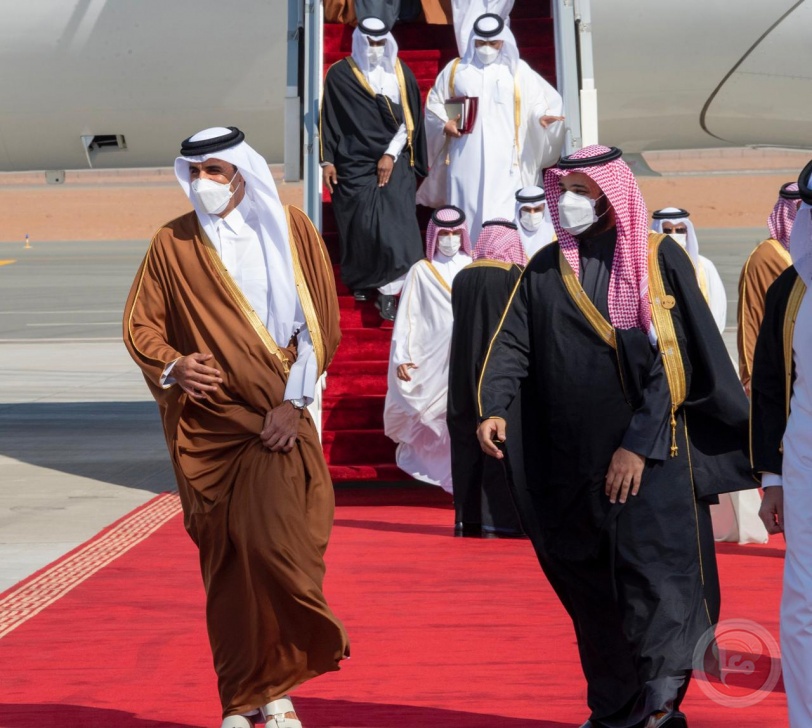 شاهد- عناق كبير بين أمير قطر وولي العهد السعودي