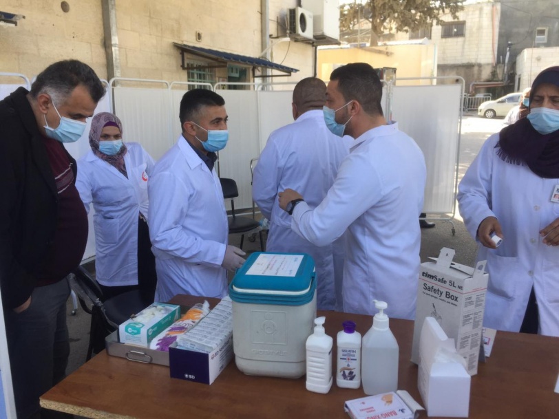 بالصور- بدء حملة تطعيم الكوادر الطبية في بيت لحم