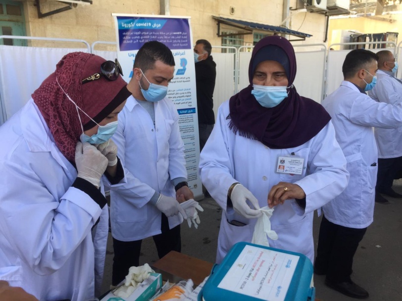بالصور- بدء حملة تطعيم الكوادر الطبية في بيت لحم
