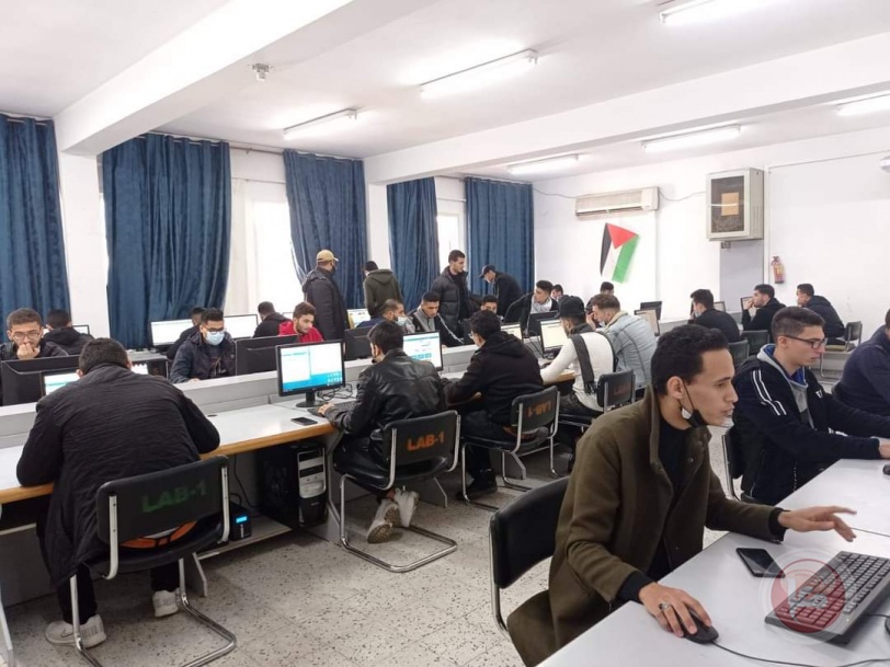 حركة الشبيبة الفتحاوية بجامعة الأزهر تدعو وتساهم بتحديث سجل الانتخابات