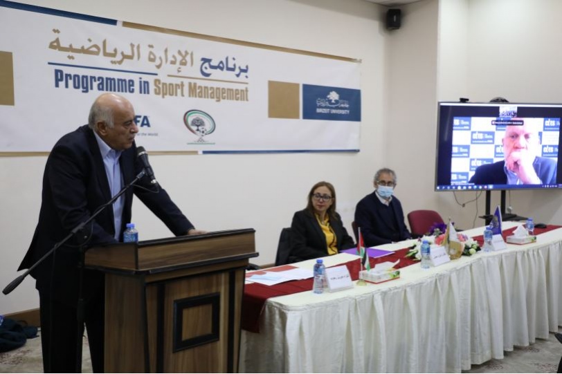 الاحتفاء بتخريج الدفعة العاشرة من برنامج الإدارة الرياضية والأولى من الدبلوم