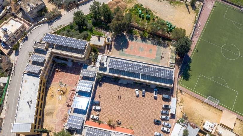 صندوق الاستثمار والتربية يعلنان بدء أعمال تركيب خلايا شمسية على 120 مدرسة إضافية