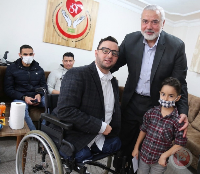 هنية يزور جرحى قطاع غزة في المشافي التركية