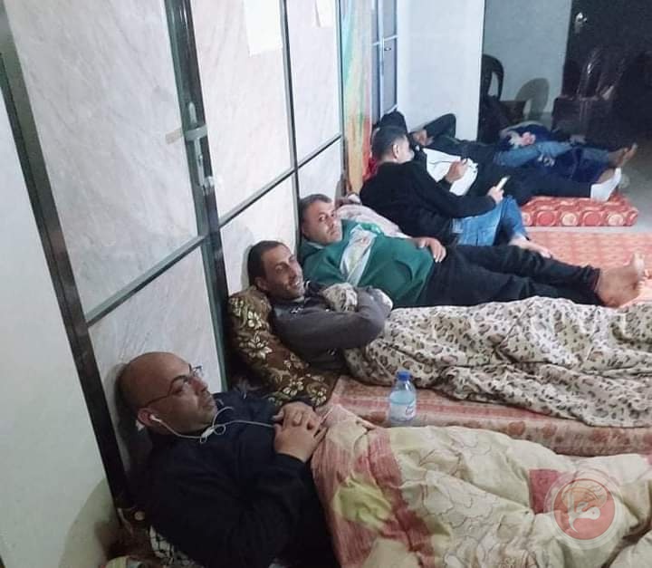 متقاعدون عسكريون يواصلون إضرابهم عن الطعام حتى تحقيق مطالبهم 