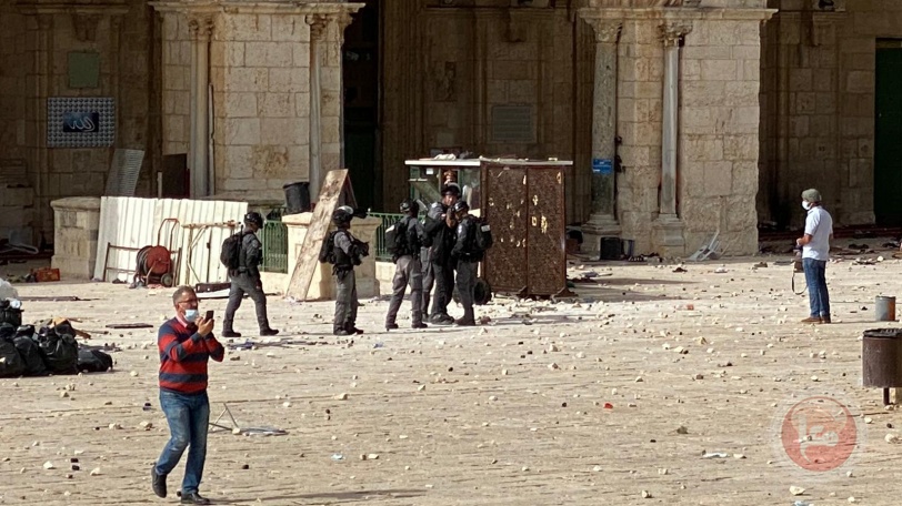 (بالصور) 278 جريح وشرطة الاحتلال تحول الاقصى الى ساحة حرب 