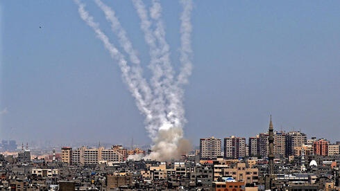 قتيل- القسام توسع دائرة القصف لتشمل تل أبيب ومستوطنات الضفة
