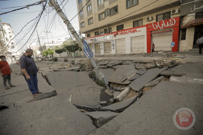 بلدية غزة: استهداف الاحتلال ل 40 شارعا ومفرقا يفاقم الأوضاع الإنسانية ويعيق حركة طواقم الطورائ