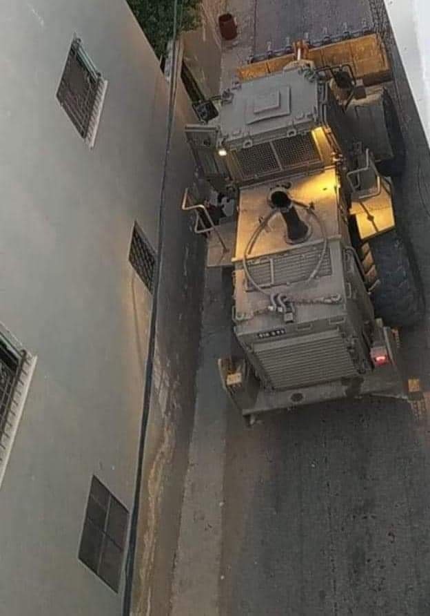 الإحتلال يشن حملة اعتقالات ومداهمات بعد إطلاق النار على مستوطن بنابلس