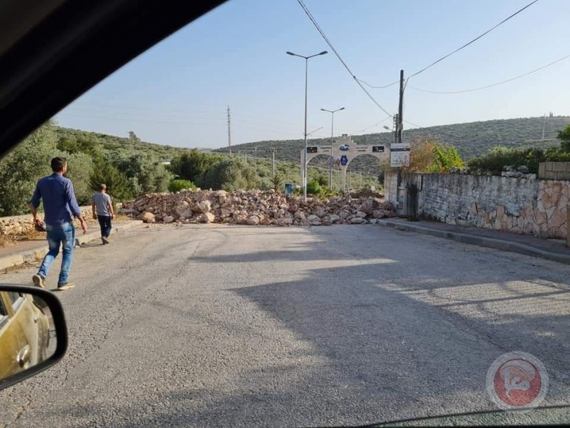 سلفيت: قوات الاحتلال تغلق مدخل ديراستيا بالسواتر الترابية