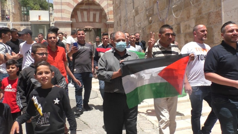 احتجاجا على منع رفع الآذان - انطلاق مسيرة من الحرم الإبراهيمي في الخليل