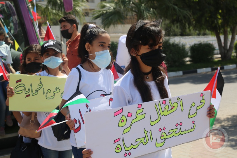 سماء غزة تتزين بصور وأسماء الشهداء الأطفال  