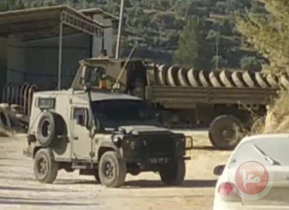 نابلس: الاحتلال يغلق الطرق المؤدية الى جبل صبيح ويصادر جرافة