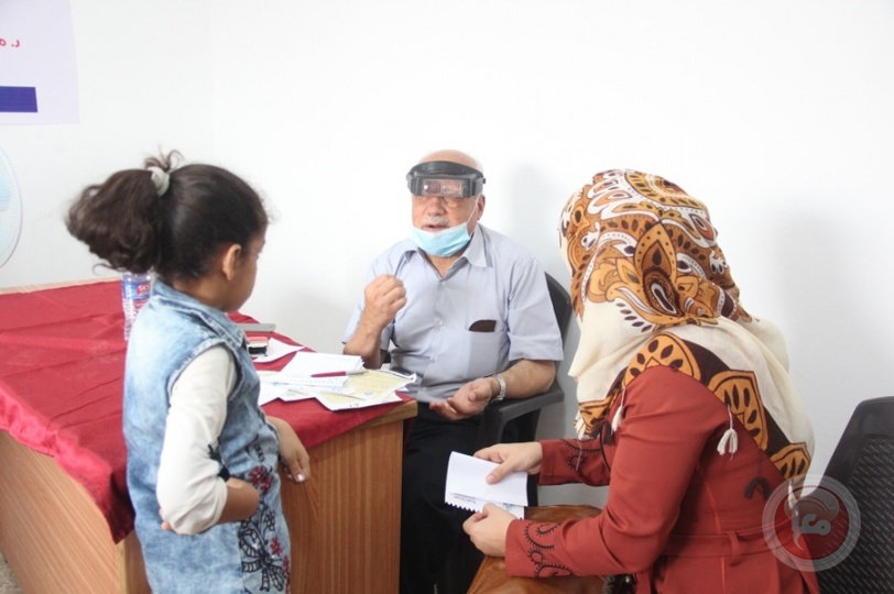 صيدلية طيبة تنفذ يوما طبيا مجانيا لمرضى الجلدية والبشرة بخان يونس  