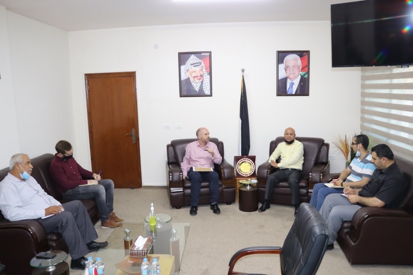 أبو هولي يبحث مع الأونروا خطة التعافي لمعالجة آثار الحرب