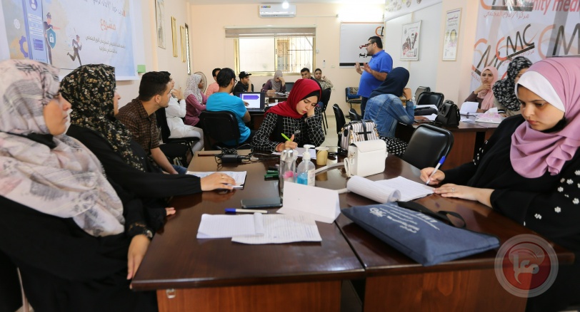 مركز الإعلام المجتمعي (CMC) يختتم تدريب الأمان الرقمي للشباب من الجنسين 