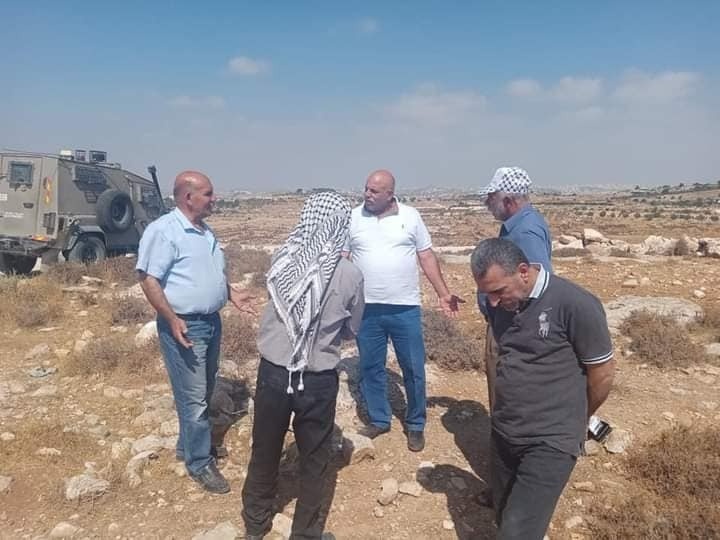 مستوطنون يشرعون ببناء بؤرة جديدة جنوب شرق الخليل​​​​​​​