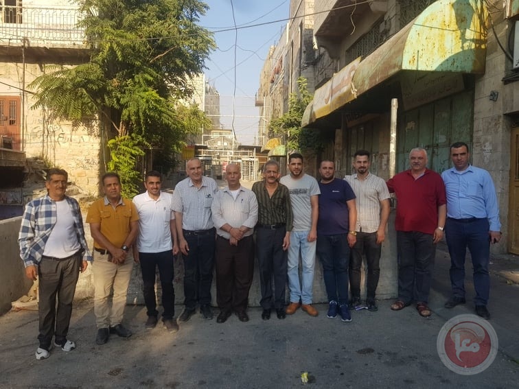 الوزير سدر يتفقد حي تل الرميدة وشارع الشهداء في الخليل