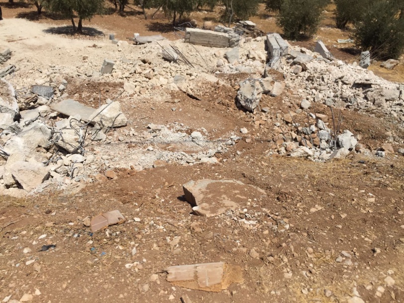 الاحتلال يهدم منزلين قيد الانشاء شرق بيت لحم