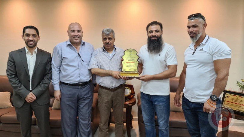 البوليتكنك تبحث التعاون المشترك مع المركز السويسري لطب وزراعة الأسنان 